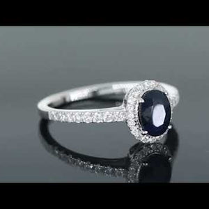 360 degree video of Classic Oval Sapphire Ring 