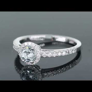 360 degree display of aquamarine round cut ring